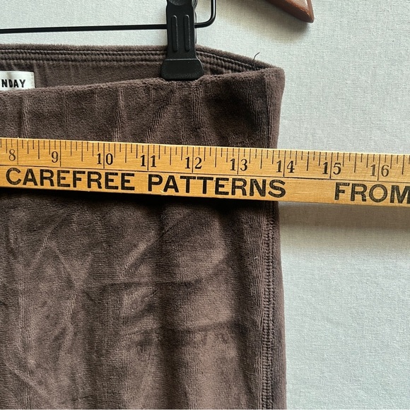 Sunday Best Aritzia Velour Brown Jogger Pants Sz M - Picture 9 of 9